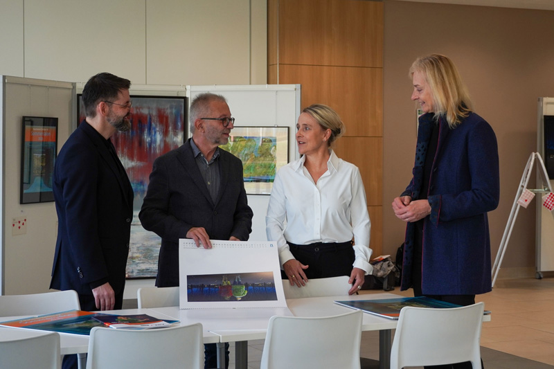 Präsentation Kunstkalender 2025